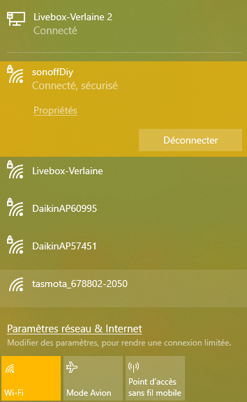 Après le passage en Tasmota, un nouveau réseau wifi apparaît (tasmota_xxxx) sur lequel nous devons nous connecter pour paramétrer le firmware Tasmota (wifi + upgrade si nécessaire)